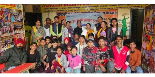 मूक-बधिर बच्चों संग मकर संक्रांति का उल्लास, समाज से जोड़ने का संदेश